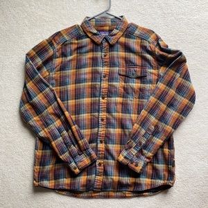 PATAGONIA Men’s Large Flannel Blue/orange/purple